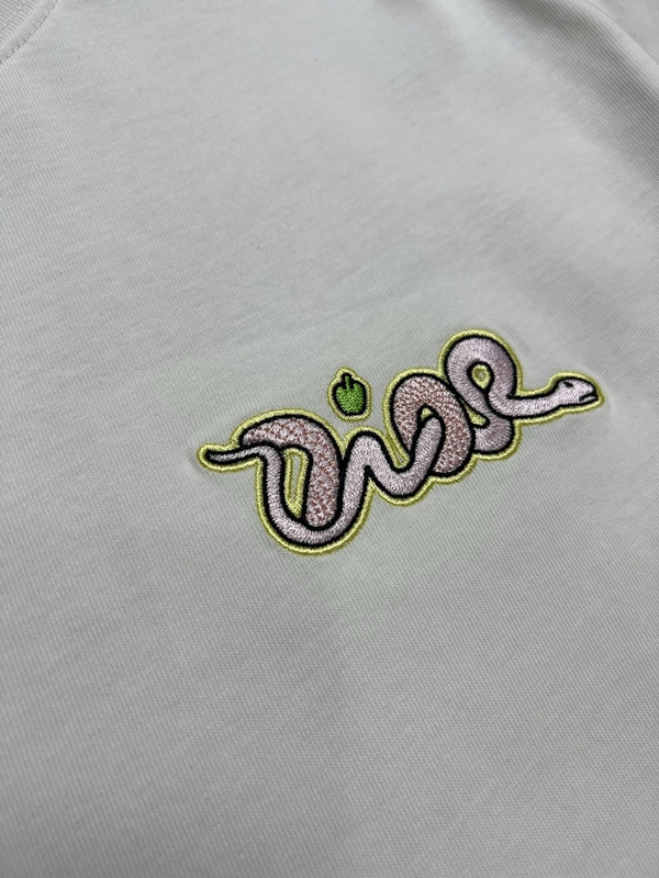 ブランドTシャツ角部分ディテール